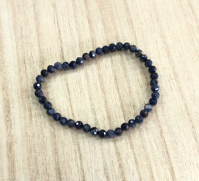 Pulsera zafiro bola facetada 4 mm